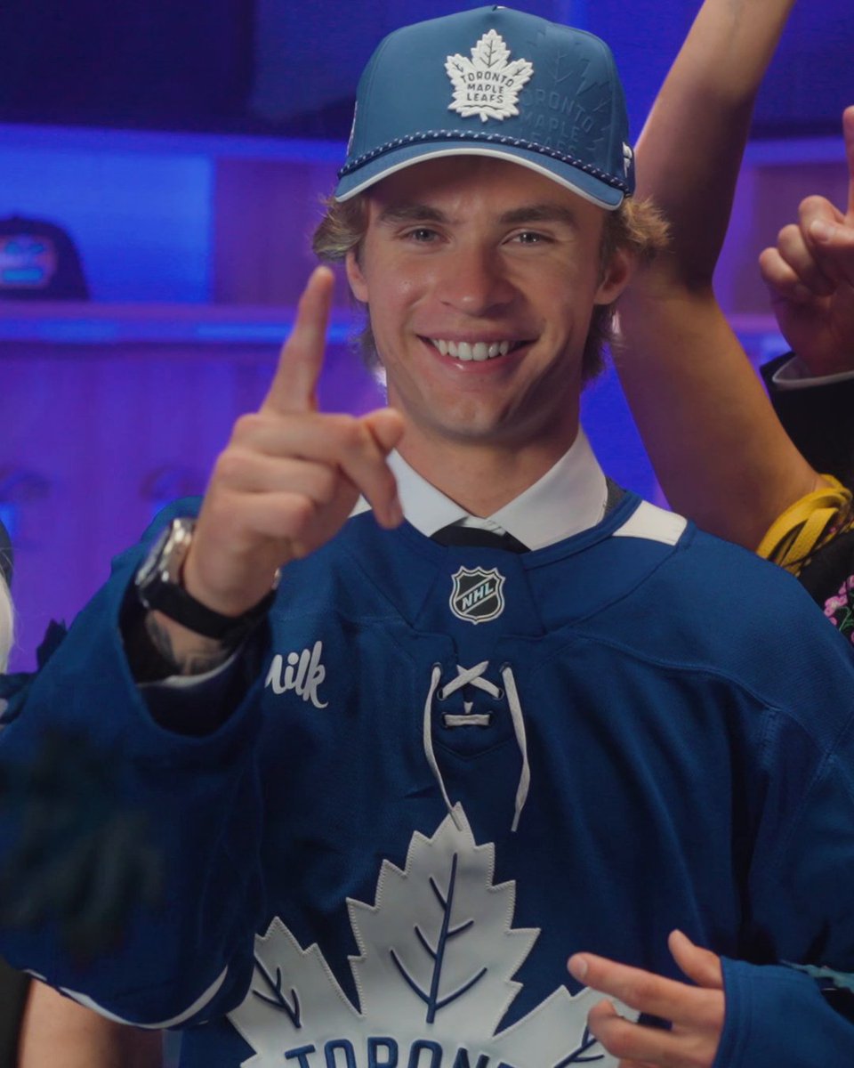 THE SMILE OF A FIRST OVERALL DRAFT PICK!!! 🤩 #NHLDraft