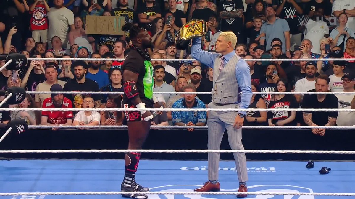 EVERYONE has their eye on the Undisputed WWE Championship! 👀