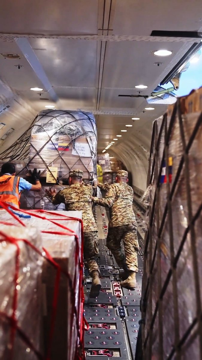Ya salió el sexto avión de El Salvador hacia Venezuela. Continuamos sumando esfuerzos para apoyar a nuestros hermanos venezolanos. Fuerza Venezuela 🇻🇪