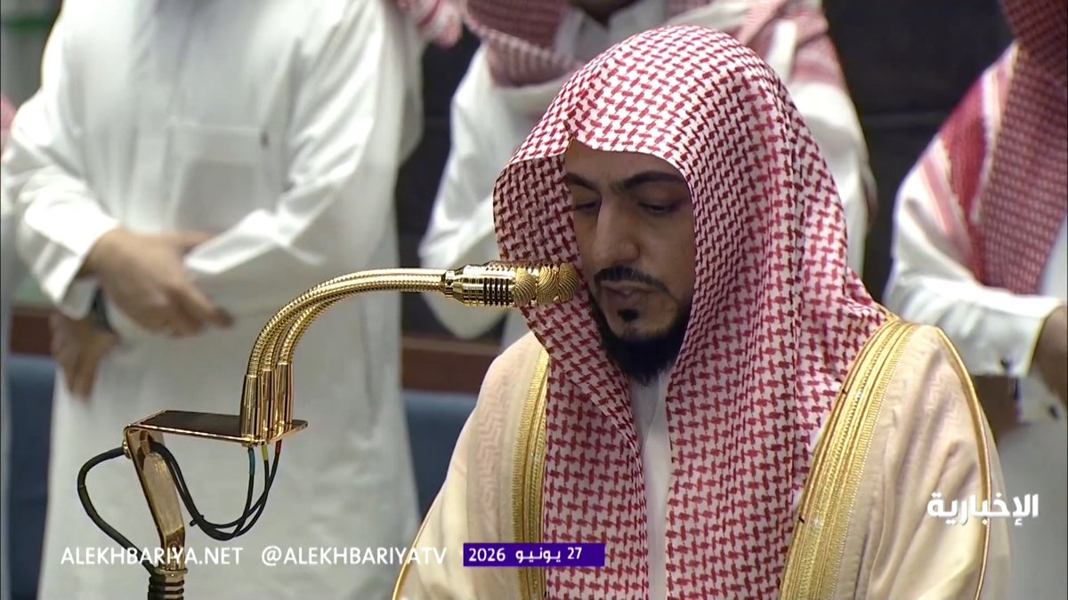 "والذين يبيتون لربهم سجدا وقياما".. تلا الشيخ الوليد الشمسان آيات من سورة الفرقان خلال صلاة الفجر في المسجد الحرام لتتجلى فيها معاني الروحانية والخشوع