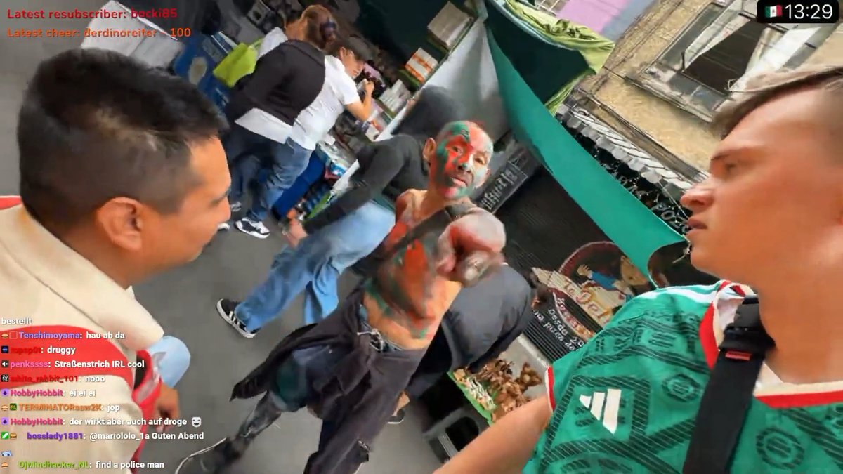 A man carrying a knife followed German streamer FastFoodBoss through the streets of Mexico City