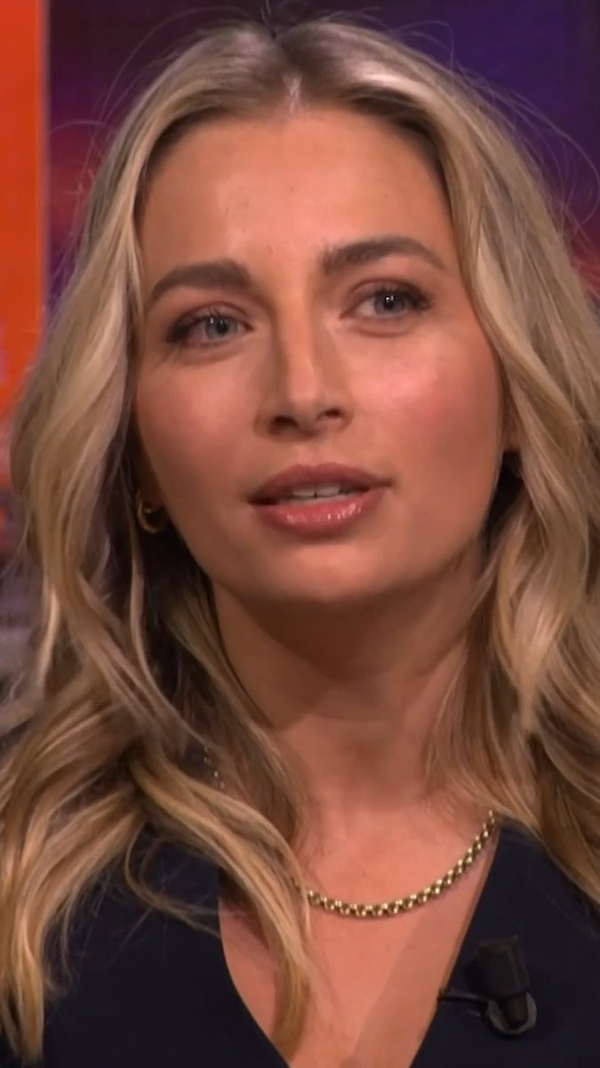 Wilfred Genee hoort Shelly Sterk over humor bij vrouwen: 'Denk je niet dat je hier heel veel problemen door gaat krijgen?' 🤔 #vandaaginside #vandaaginsideoranje