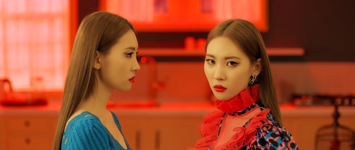 no one had a better trilogy run than sunmi with Gashina-Heroine-Siren you can argue with the wall