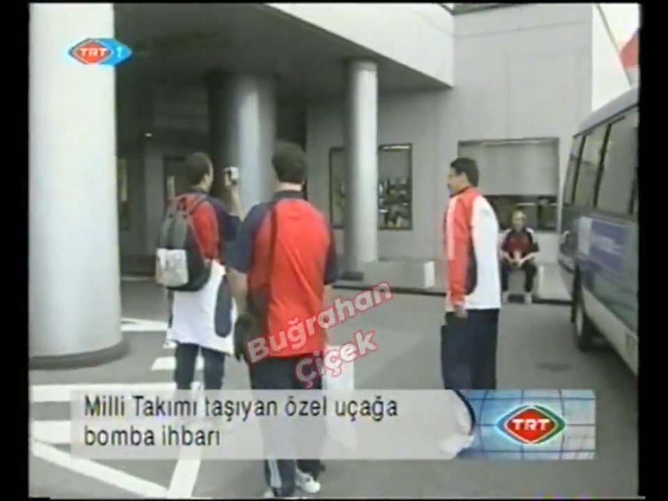 Türk Milli Takımı, 2002 Dünya Kupası'nda 3. olup yurda dönerken uçakta bomba ihbarı üzerine uçak Güney Kore'den 2.5 saat gecikmeli olarak kalkış yaptı.