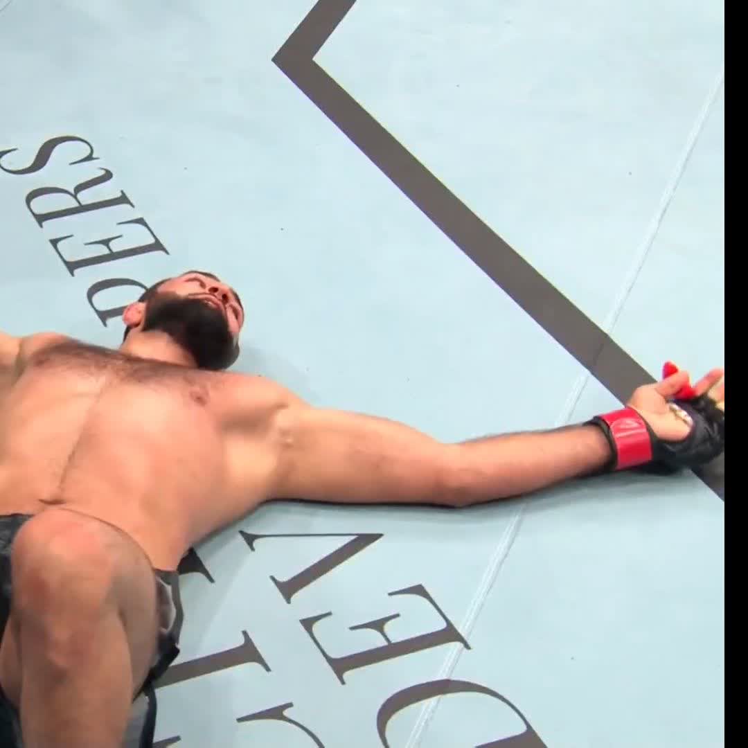 1ER COMBAT 1ER FINISH 😤 Abdullayev 🇦🇿 s’impose par TKO au 3e round #UFCBaku