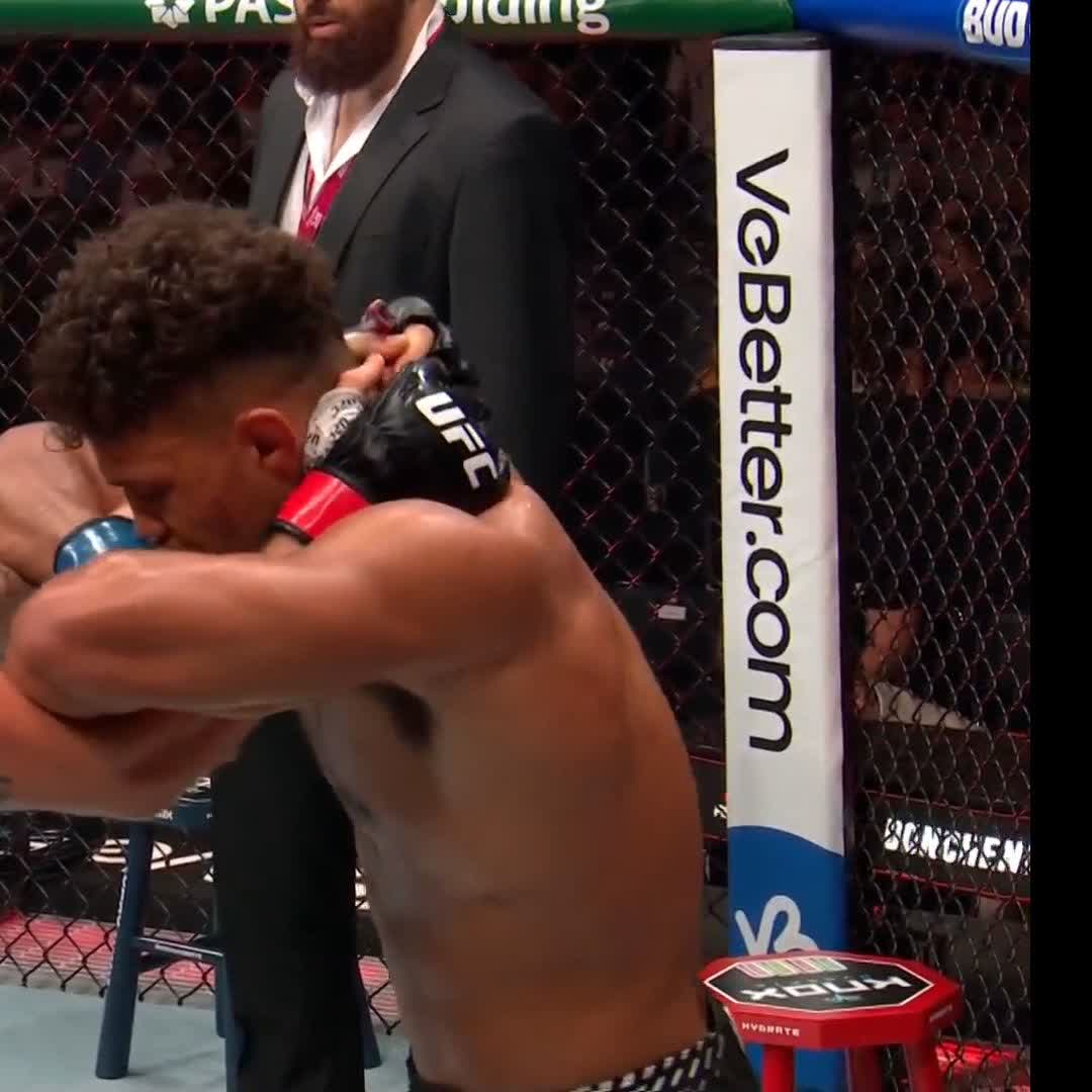 MMA速報です🧑‍💻 ダニール・ドンチェンコが2R KO勝利！ ドンチェンコは堀口恭司のTOP BRIGHTSに出場していた選手です👀 #UFC #UFCBaku