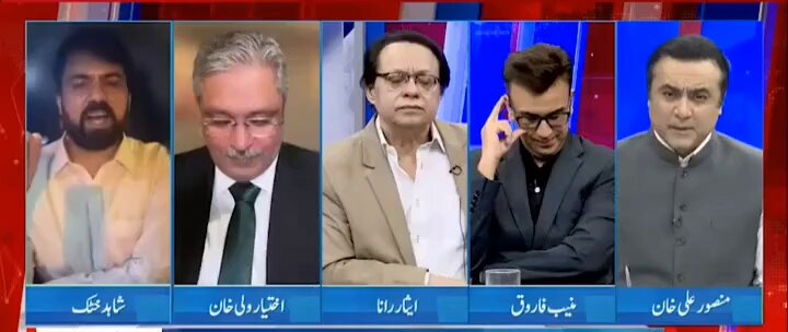 مسلم لیگ ن کا ماضی اٹھا کر دیکھ لیں، پرویز مشرف کو لانے والے بھی یہی تھے اور اس کے خلاف بھی یہی بولتے تھے، جنرل باجوہ کو لانے والے بھی یہی تھے اور اس کے خلاف بولتے بھی یہی ہیں، عاصم منیر کو یہ لے کر آئے جب وہ ریٹائرمنٹ کے قریب ہو گا تب یہ اس کے خلاف بولیں گے، شاید خٹک