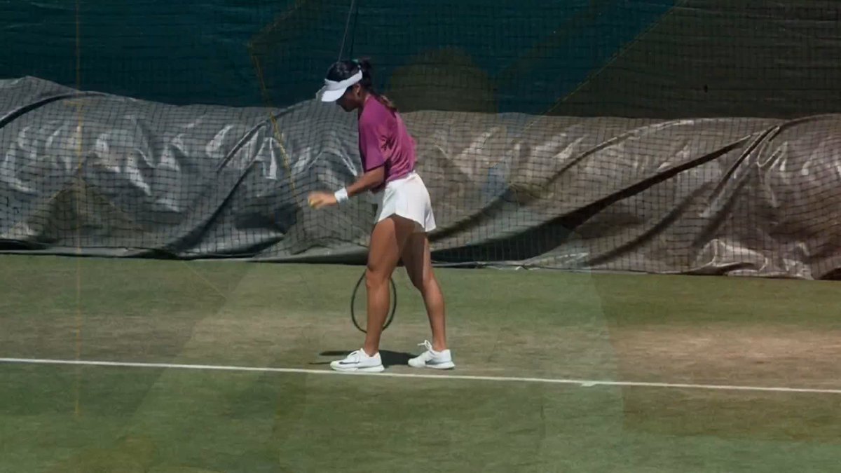 BREAKING: Emma Raducanu cut short her practice session at Wimbledon before cancelling a scheduled press conference as concerns over her fitness deepened 🚨