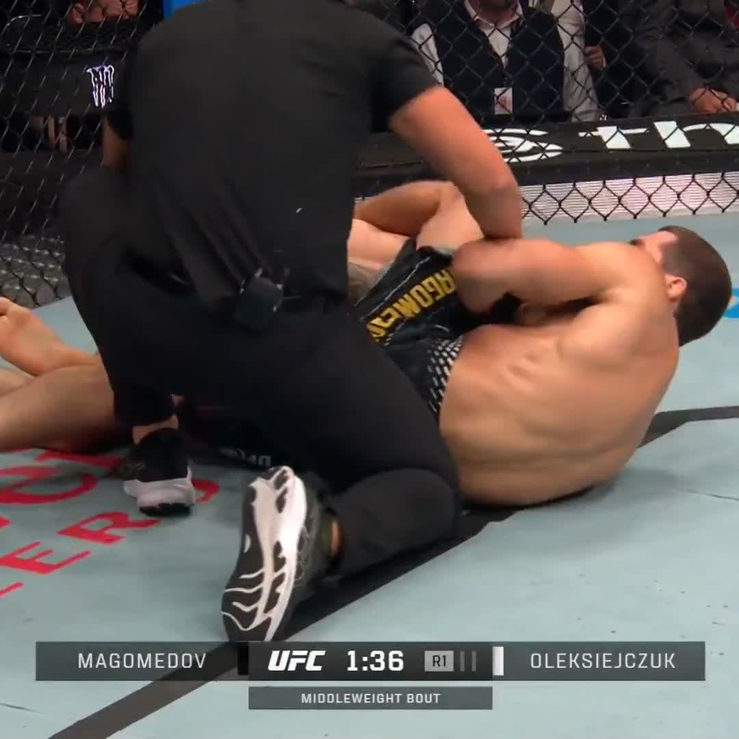 ABUS MAGOMEDOV AVEC LA SOUMISSION PREMIER ROUND 🤯 #UFCBaku