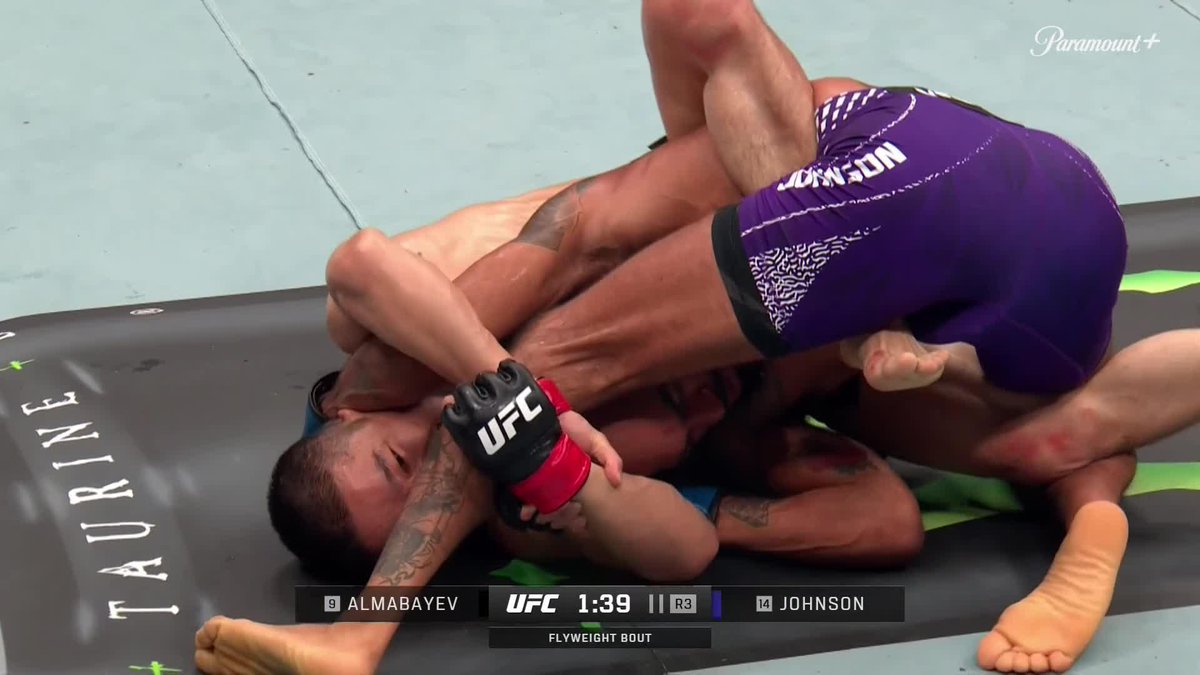 A SULOEV STRETCH SUBMISSION???!! 🤯 Asu Almabayev just earned a RARE submission victory! [ #UFCBaku | LIVE ON @ParamountPlus ]