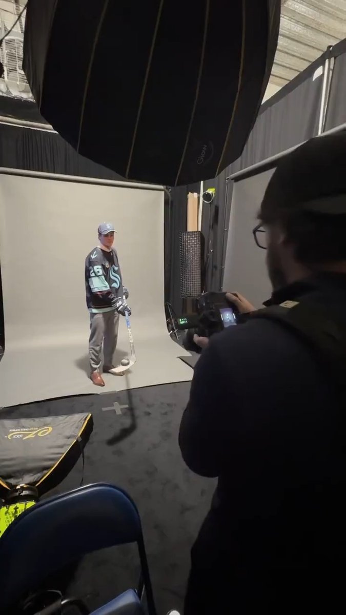 lights, camera, Casey 📸 #NHLDraft | Upper Deck