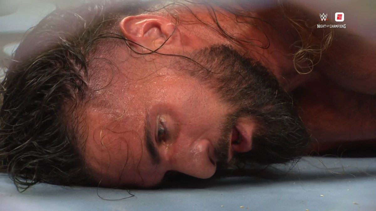A SUPER STOMP!! 🔥 SETH ROLLINS WINS!!