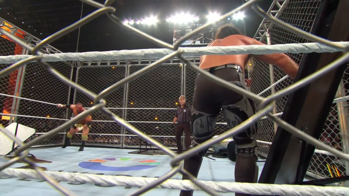 Hay muchas preguntas que hacerse con Bron Breakker y The Vision, pero hacerle perder ya parece destinado a un reinicio total del stable y hasta de él. Qué carajos va a pasar con él ahora. #WWENOC