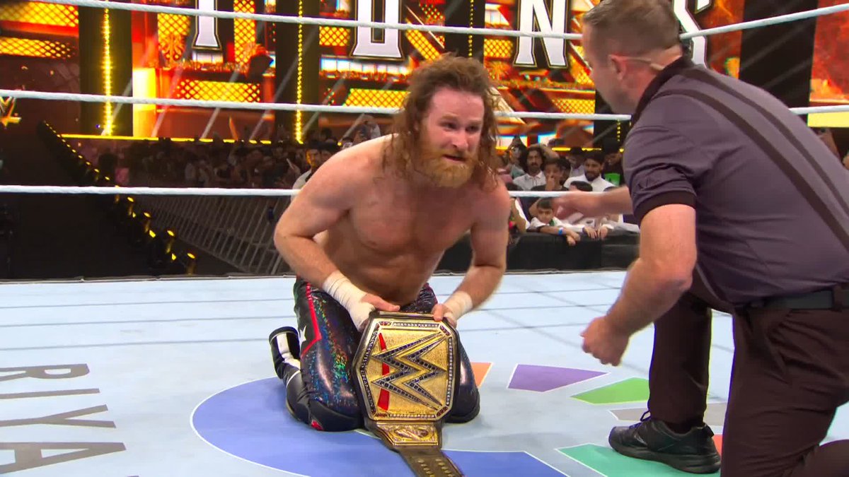 ¡SAMI ZAYN ES EL NUEVO CAMPEÓN INDISCUTIBLE DE WWE!