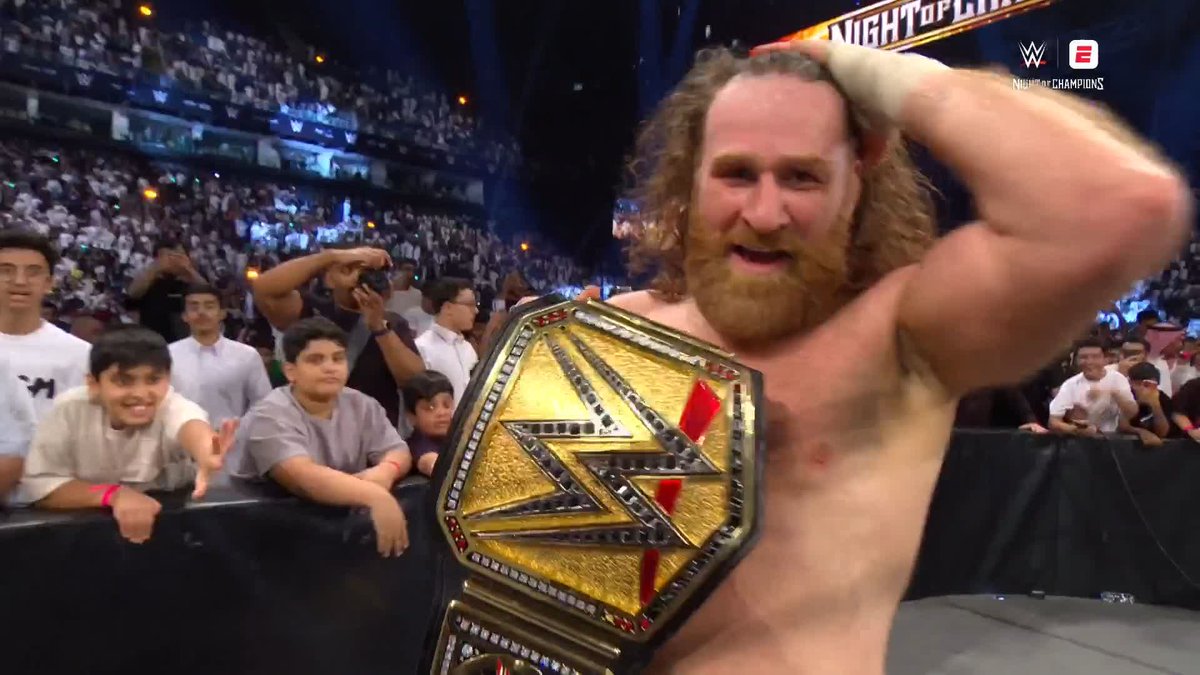 WHAT A MOMENT FOR SAMI ZAYN!!! 🥹