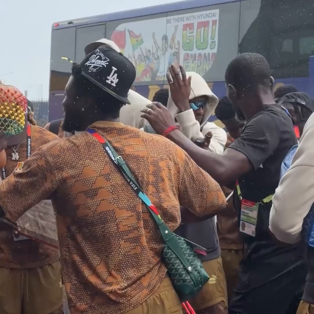 Ghana know how to arrive to a #FIFAWorldCup match 🇬🇭