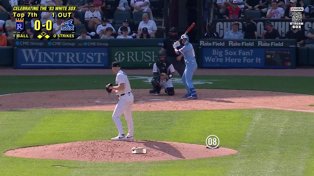 Sean Newcomb with the GLOVE FLIP 😲
