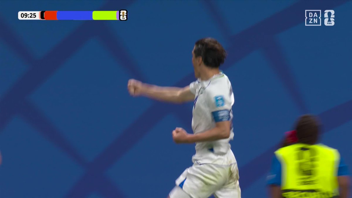 🇺🇿 ウズベキスタン先制！⚽ DRコンゴとの北中米W杯 第3戦で、ワールドカップ初勝利を目指す初出場のウズベキスタン。 序盤から攻勢に出ると、前半10分にモズゴヴォイの浮き球のパスに抜け出したショムロドフが、技ありのシュートでゴールネットを揺らす！ 🎥：DAZN Japan