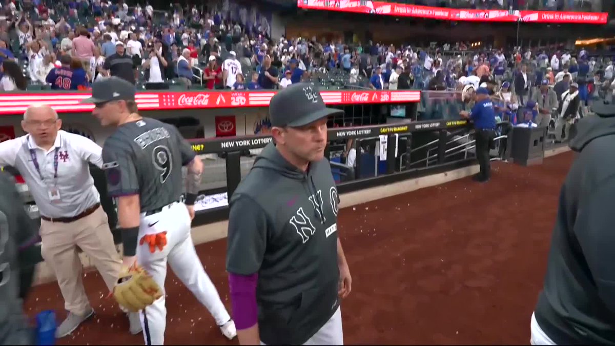 Andy Green scores his first win as interim Mets manager and his first MLB managerial win since 2019 when he was with the Padres