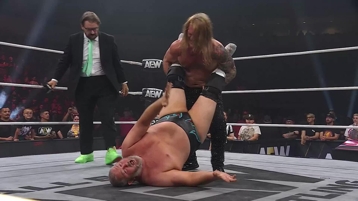 Jericho: “You tell them Jericho’s better than Ciampa!” Schiavone: “Gladly. Chris Jericho is better than Tommaso Ciampa!” 💀 #AEWCollision