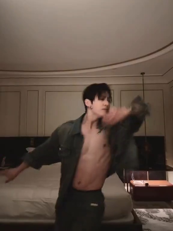 🕒 TIKTOK Jungkook post: (I know) it's late, but... dc: @/AN?ER