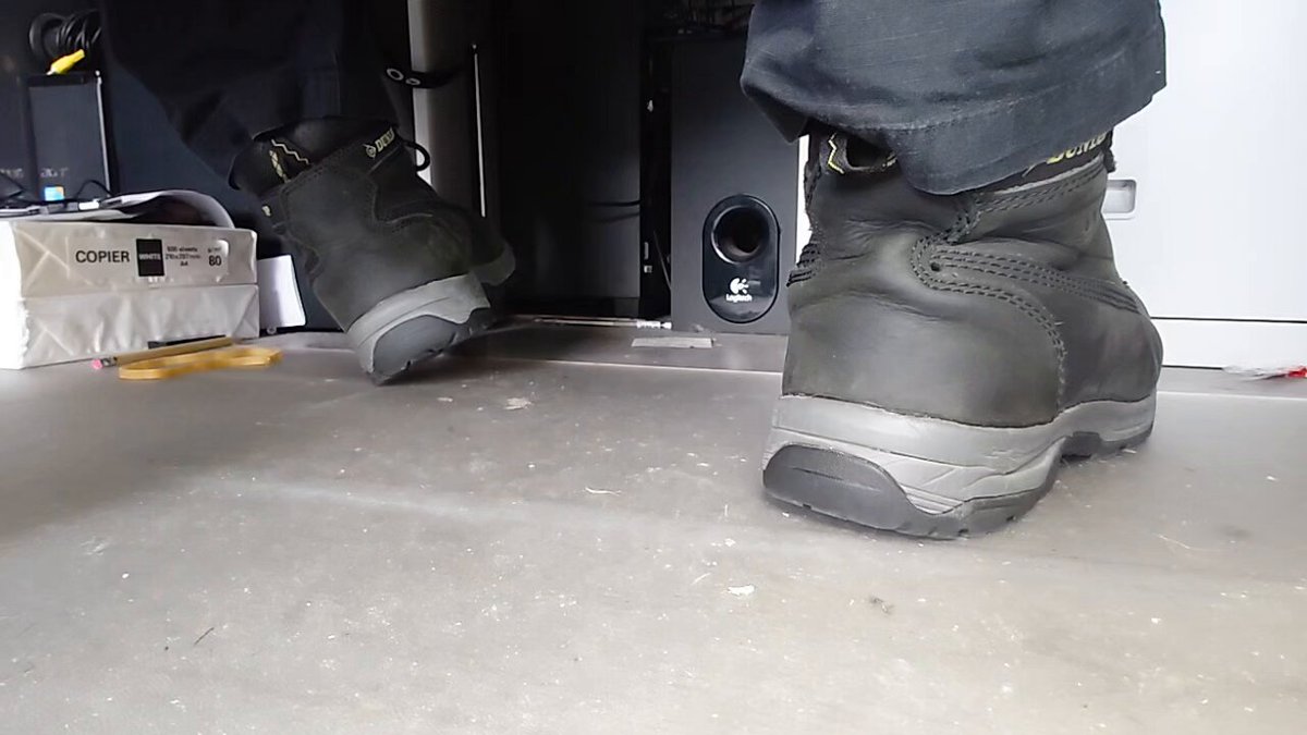 #kotd #Dunlop #Onsite #steeltoe #boots at the desk.