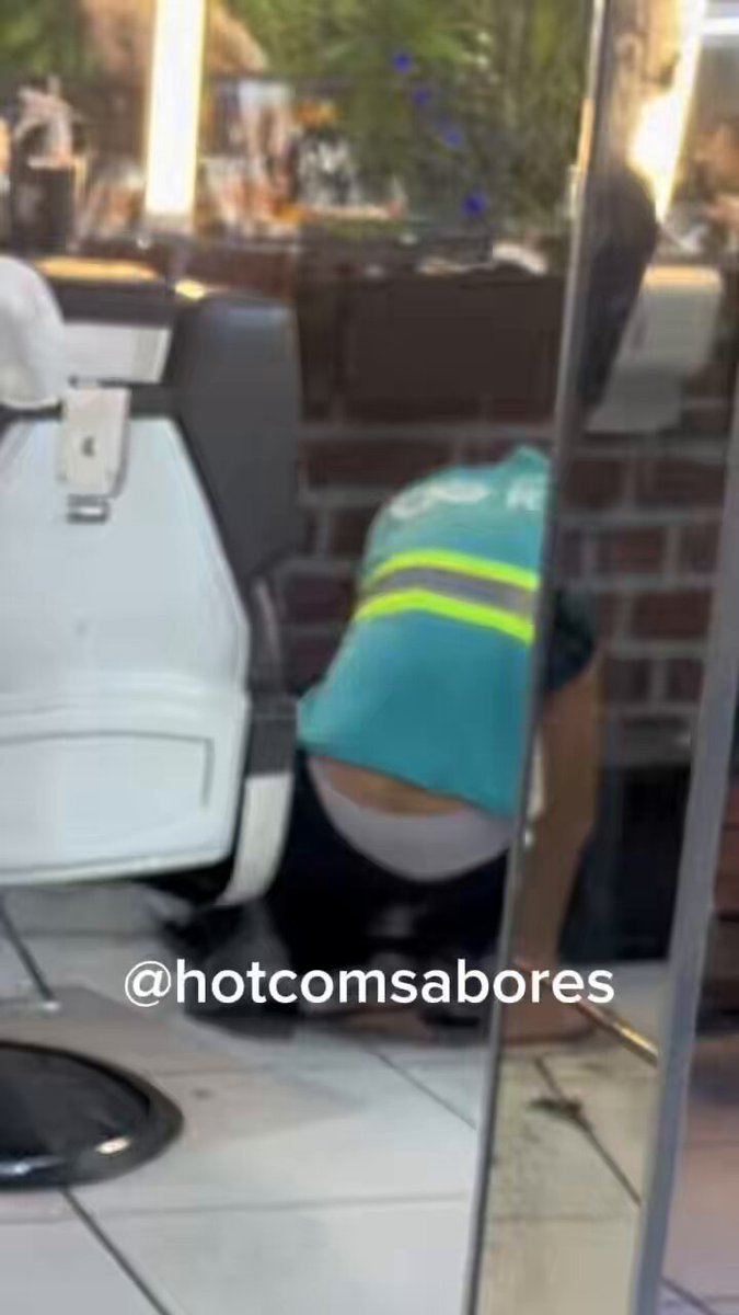 Água pra apagar esse incêndio! 🔥🔥 cueca de lycra, imagina o contorno do saco e da 🍆🍆😈😈😈 E claro que você vai querer ver o recheio dele😈🤤🍆 Vem ser ViP! Clica no link abaixo e escolha o plano que cabe no seu bolso! ⬇️