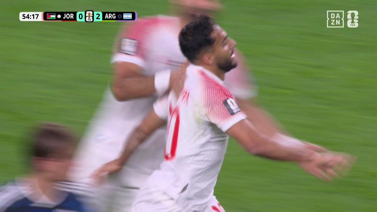 ヨルダンが反撃の狼煙💨 クロスに鋭く飛び込んだ⚡️ 🇯🇴アルターマリのゴールで1点を返す! 🏆#FIFAワールドカップ2026 グループJ 🆚ヨルダン×アルゼンチン 📱#DAZN ライブ配信中 ※6/30(火) 2:00「ブラジル×日本」戦は DAZNで無料ライブ配信(登録不要) #本気で楽しむならDAZN コカ・コーラ