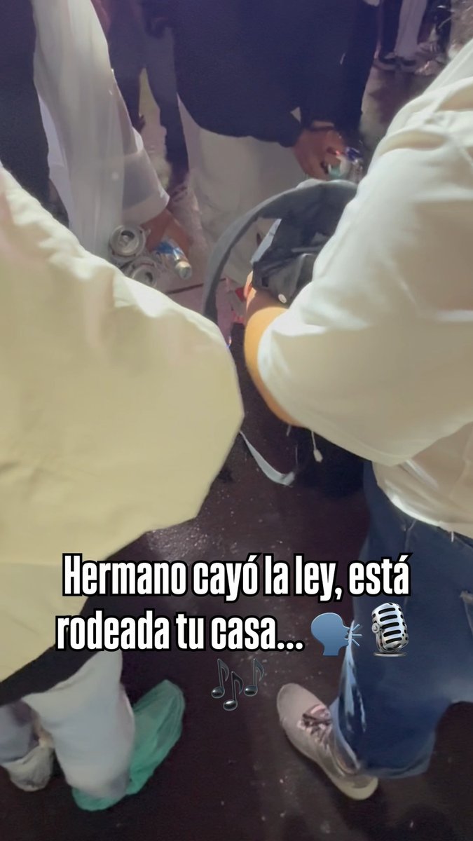 Cayó la ley en el FIFA Fan Festival de la CDMX 🚨 Policías hacen recorridos para quitar el alcohol que meten los asistentes a escondidas 🍺