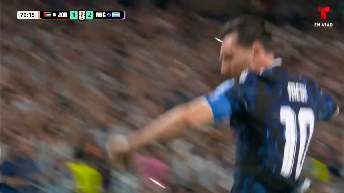 ¡MESSI ES LETAL! Con un gran tiro libre, el 10 pone el tercer tanto para Argentina.