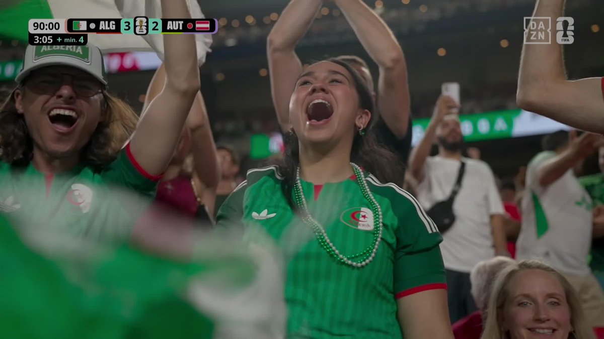SI TE LO DICEN, NO TE LO CREES🤯 Min. 93. Argelia marca para eliminar a Austria y jugar contra España. Min. 96. Austria empata para volver a clasificarse, jugar contra España y que Argelia juegue contra Suiza. Con el empate, pasaban las dos. Y entonces pasó esto #DAZNMundial