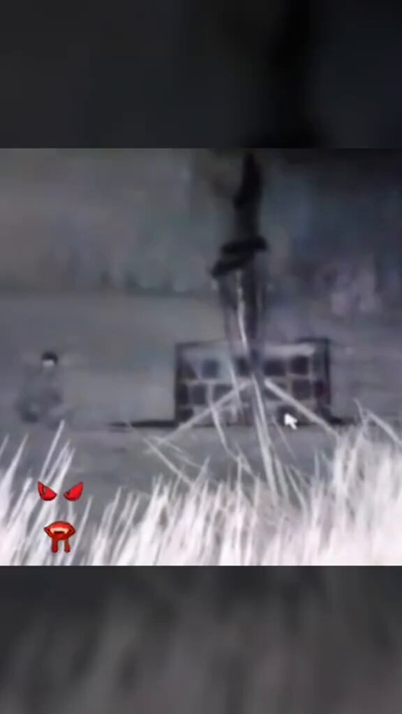 🌙 Night Walk Video: “Hovering Creature Near a Statue” Is It a Jinn? 😱