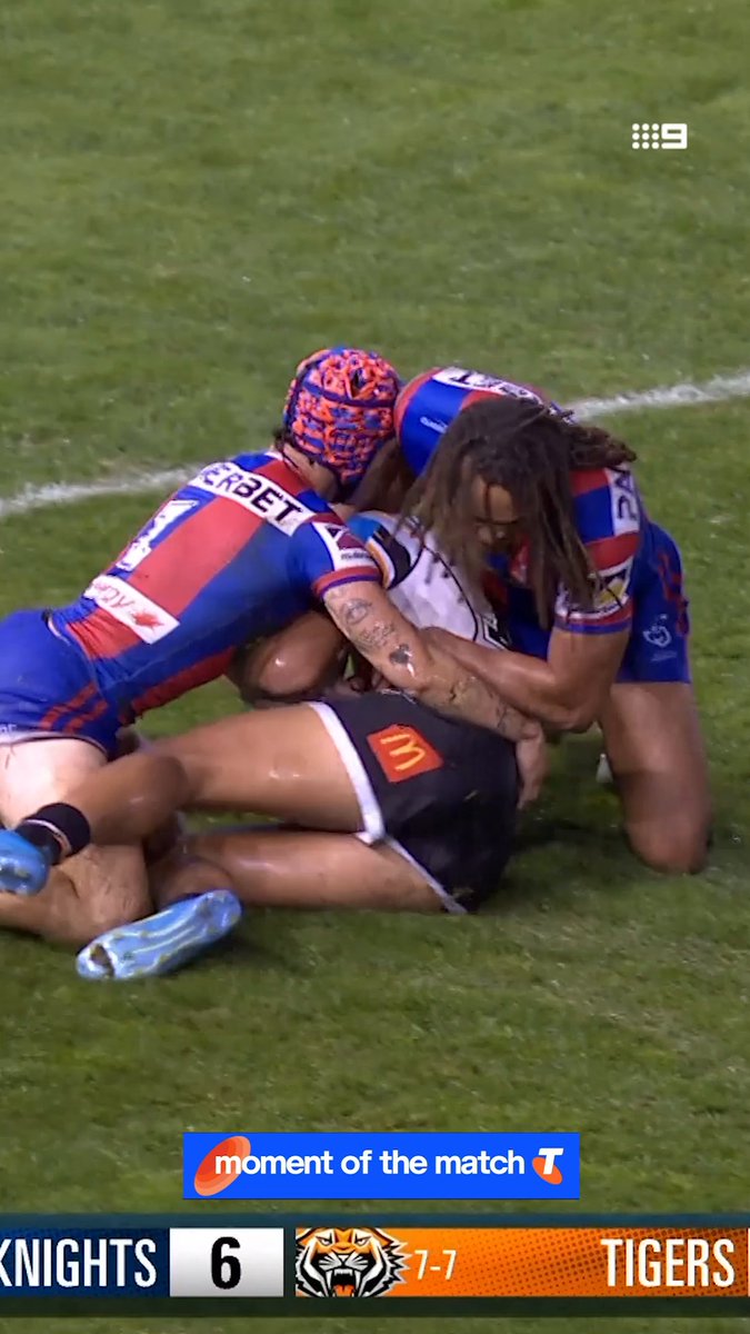 Kalyn Ponga with an EFFORT! 👏 #NRL Telstra Moment of the Match