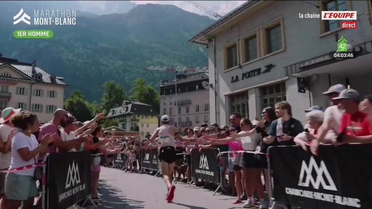 Rémi Bonnet remporte le Marathon du Mont-Blanc 2026 en 3h33'14" ! Et la belle image avec Tove Alexandresson 😍