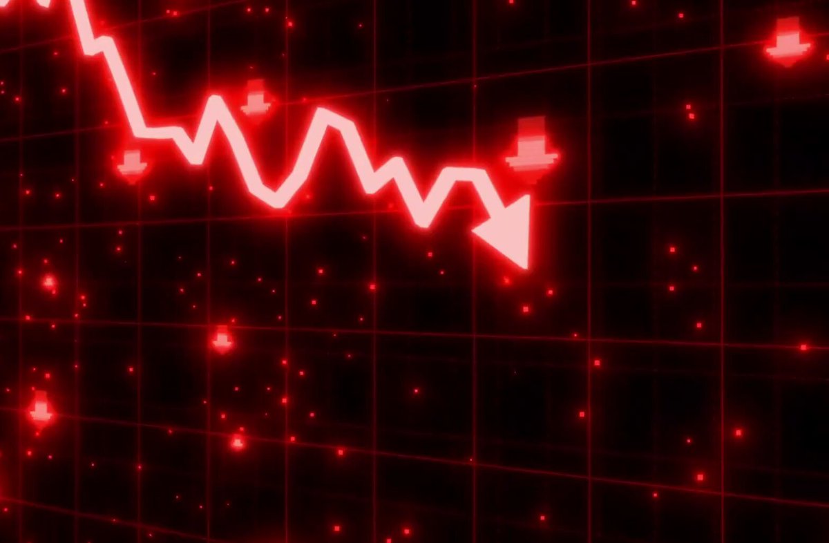 🚨 NOBODY THOUGHT THE TREASURY COMPANIES WOULD BE THE TRIGGER Saylor's Strategy: trading below the value of its own Bitcoin, now selling BTC to cover dividends. Tom Lee's BitMine: down 86%, $9B underwater on Ethereum no longer raising, just paying out. Different fuel. Same stall. When the buyers of last resort stop buying and start paying out, the playbook is dead. They were never clean crypto bets. They were a leveraged premium dressed up as one. And convincing the world otherwise was the greatest trick the market ever