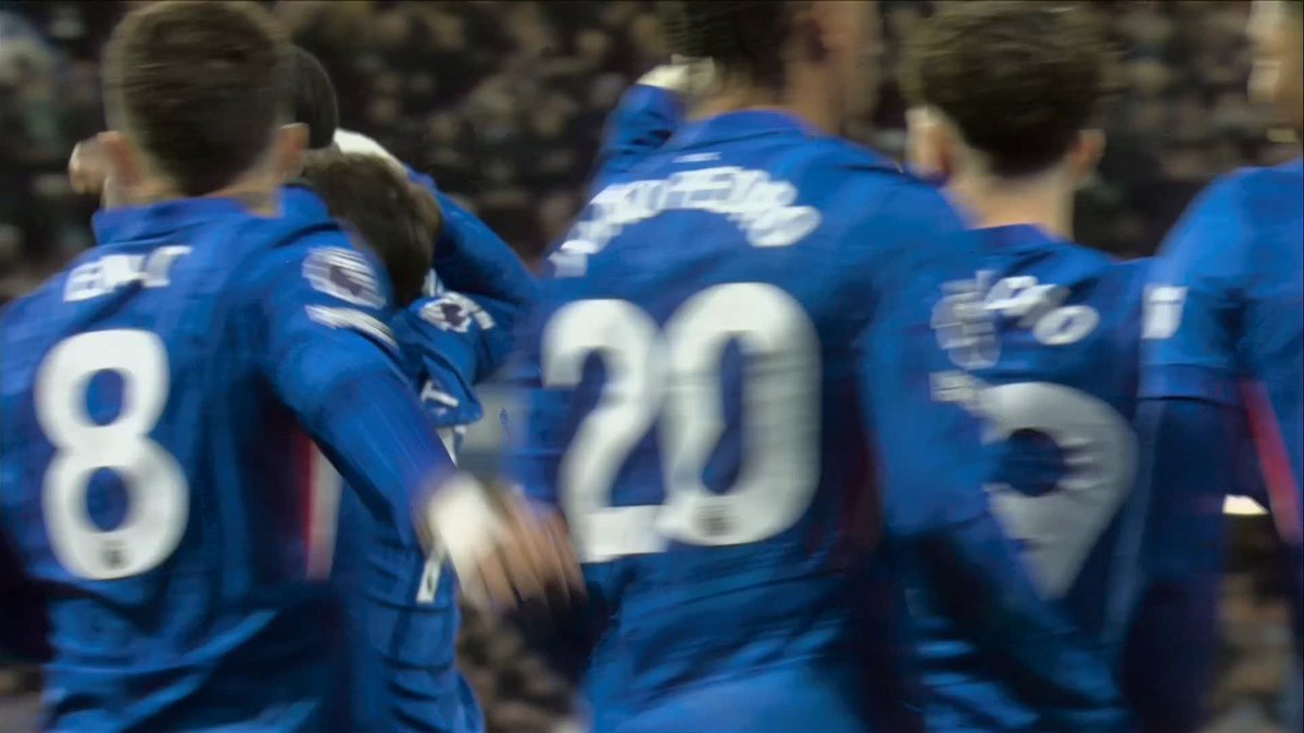 Como have made £23.3m offer to Chelsea for Trevoh Chalobah, according to Sky in Italy 🚨 Chelsea are asking for a total package of around £30m.