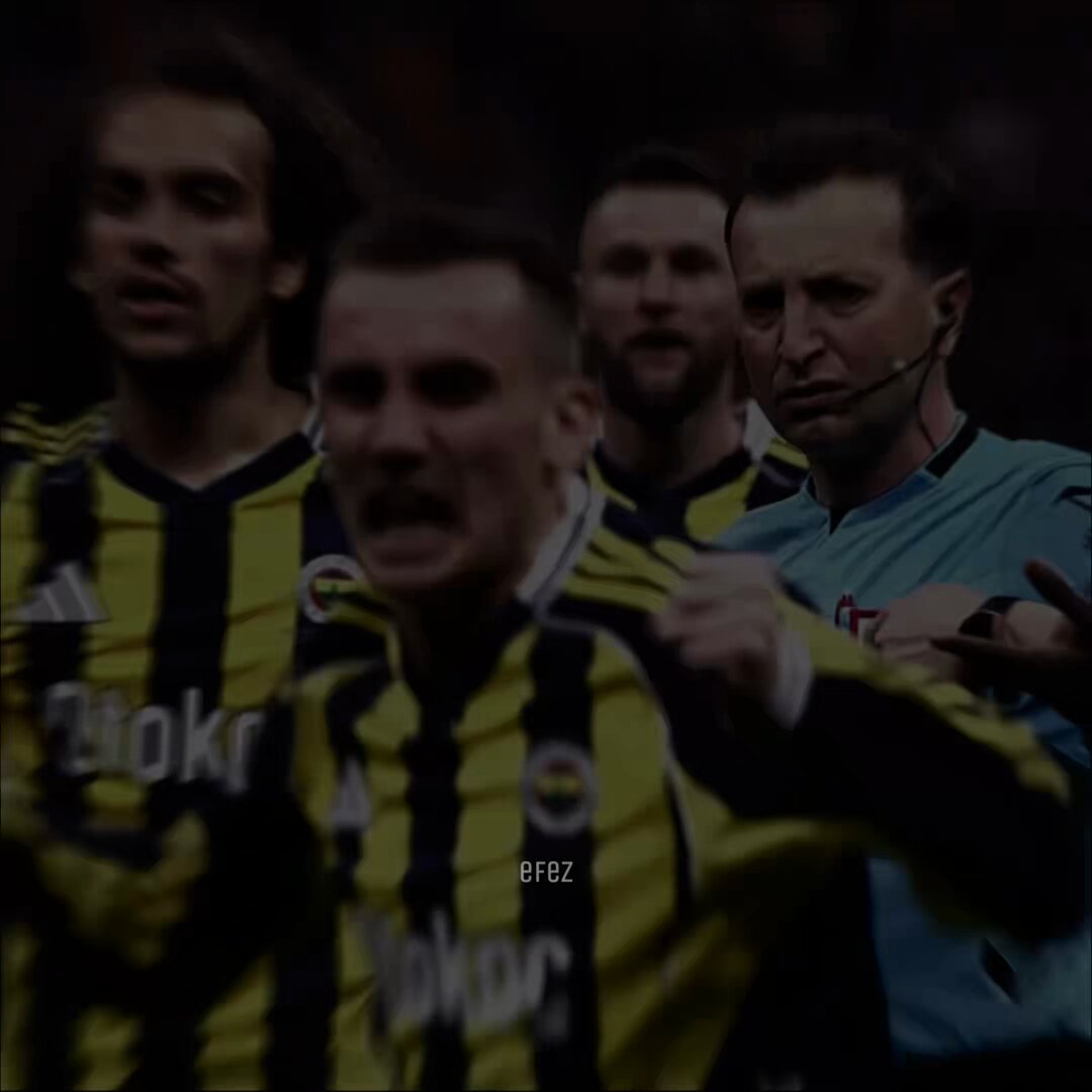 3 yiyip döndüğün yer değil mi neye gülüyorsun oğluşum