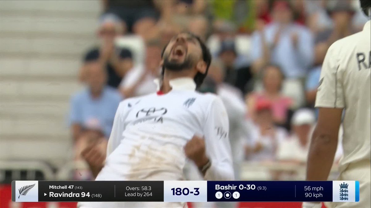 BASHIR WITH THE BREAKTHROUGH! He strikes on his fourth ball 💥