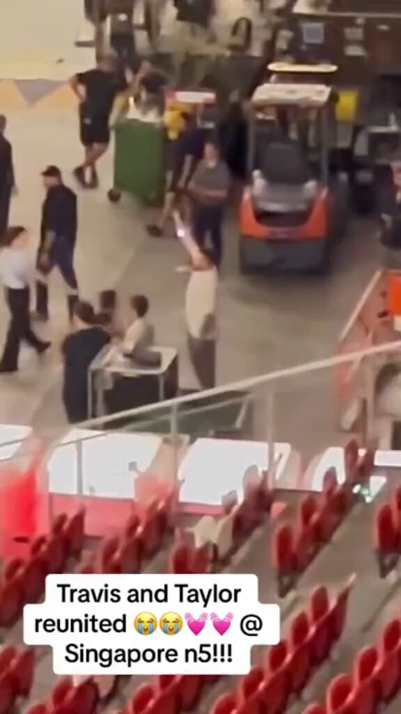 the way she just ran into travis and started kissing him here was so sweet
