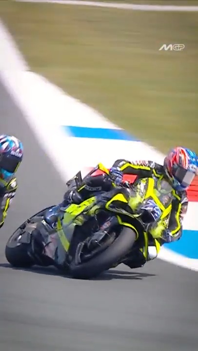 It all started (or ended) here: Ai Ogura hit the front on lap 20 🔥⚔️ #DutchGP 🇳🇱