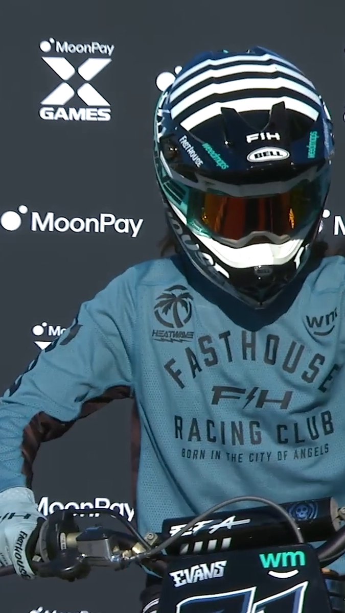 Patrick Evans wins gold with a frontflip nac-nac no-hander in Moto X Best Trick at MoonPay 🟣 X Games Sacramento! 🥇