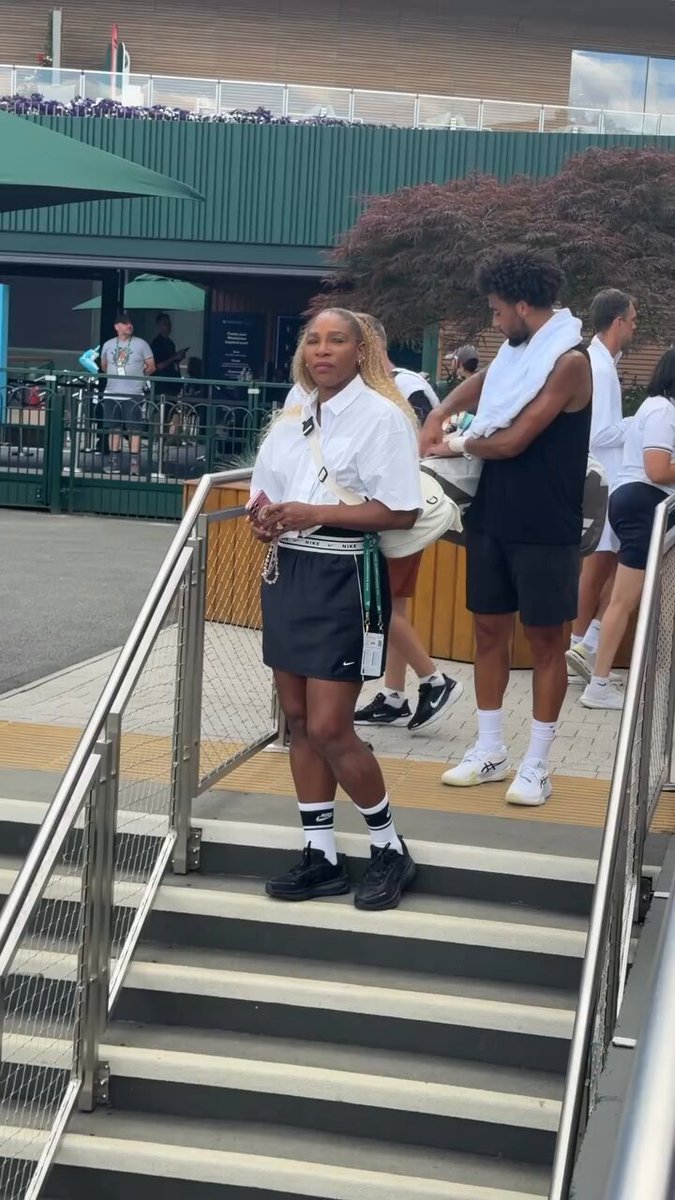 Serving looks before serving aces! Serena Williams, the icon you will always be 🤍👑