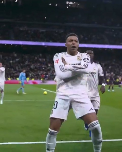 Quand Kylian Mbappé s'est moqué du gardien en imitant son mouvement 😂