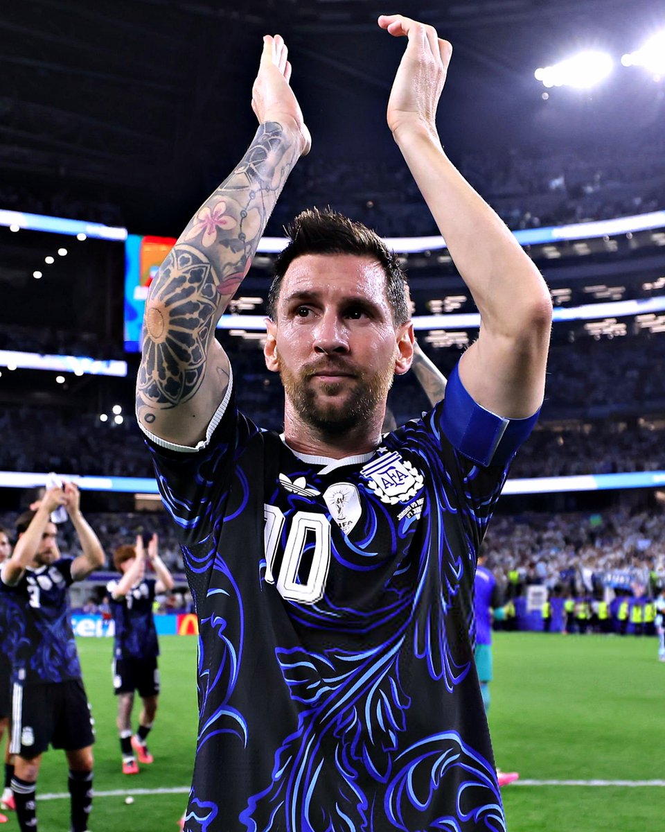 "Messi podia ter jogado os 90 minutos [contra a Jordânia] e aumentar a lenda, mas preferiu que os seus companheiros tenham minutos e pensar no que aí vem. Ele não pensa nesses números que as pessoas tanto falam."