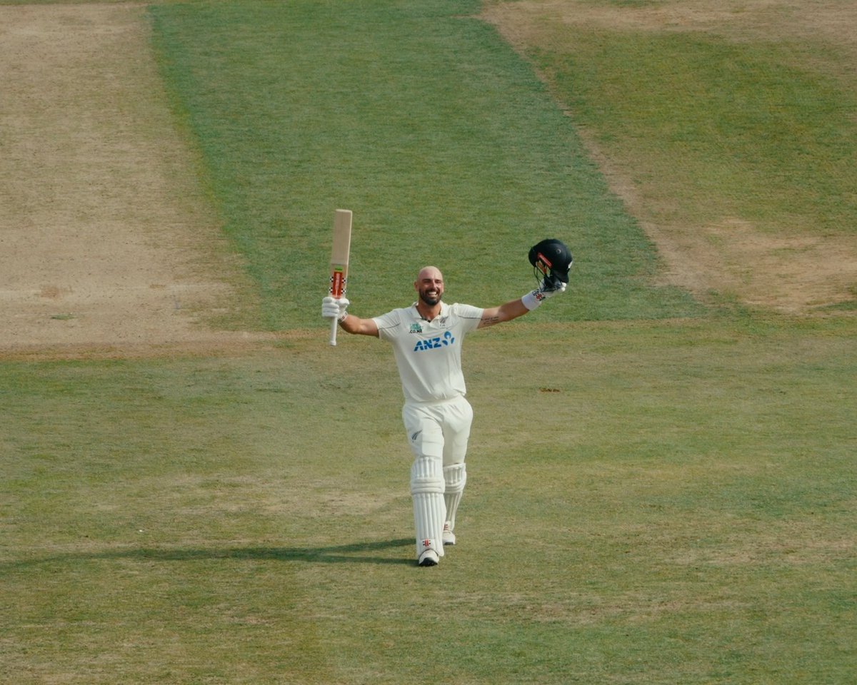 241 Balls. What a fight from Daryl Mitchell ๐ช