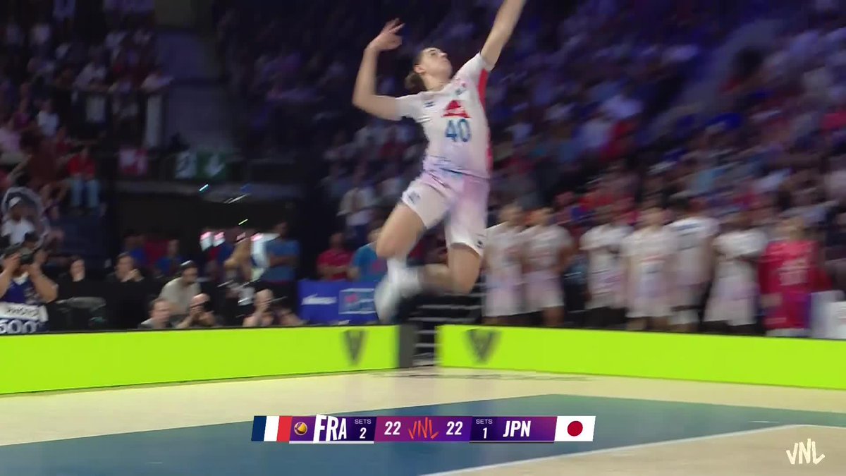 #VNL2026: MONSTER BLOCK 🇫🇷! 💥 📺 LIVE NOW on VBTV: 🏐 #BePartOfTheGame #Volleyball
