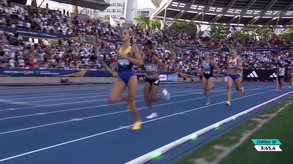 Perfectly finished by Georgia Hunter Bell 🏃♀️👏 She secures a season's best time of 3:55.63 in the 1500m at the #ParisDL⏱️