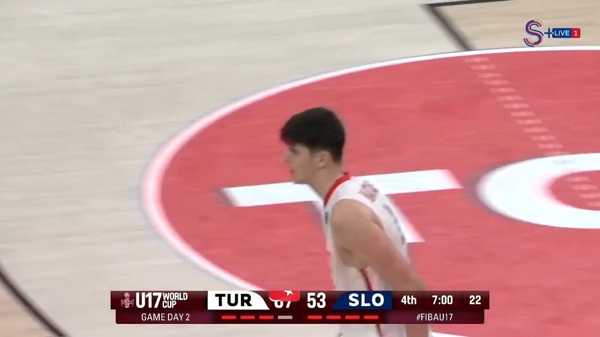 Darius'tan bir üçlük daha 🔥 🇹🇷 U17 Milli Takımımız, Darius Karutasu'nun üçlüğüyle farkı 17'ye çıkarıyor!