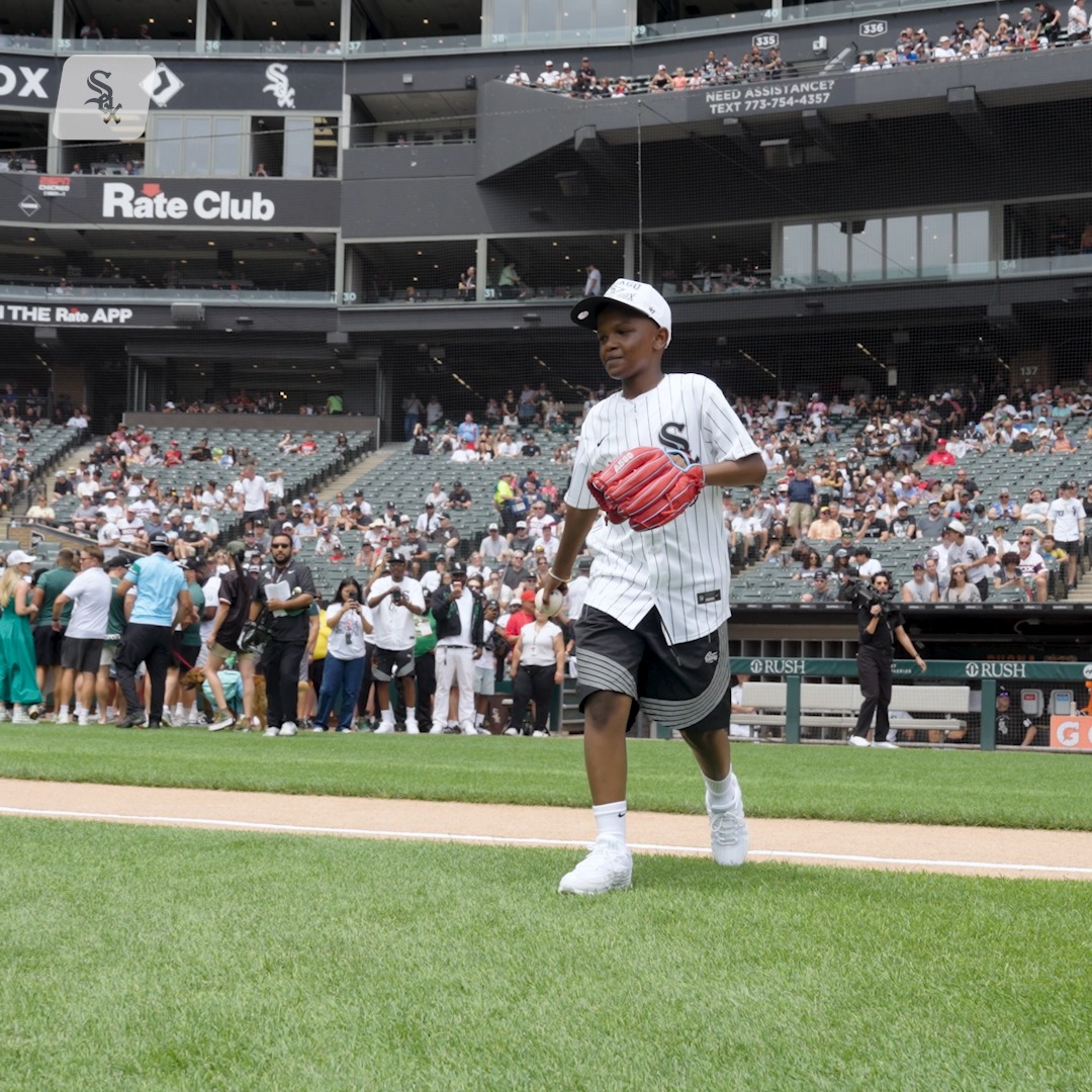 Young Roddo did not mess around with his first pitch 😮‍💨