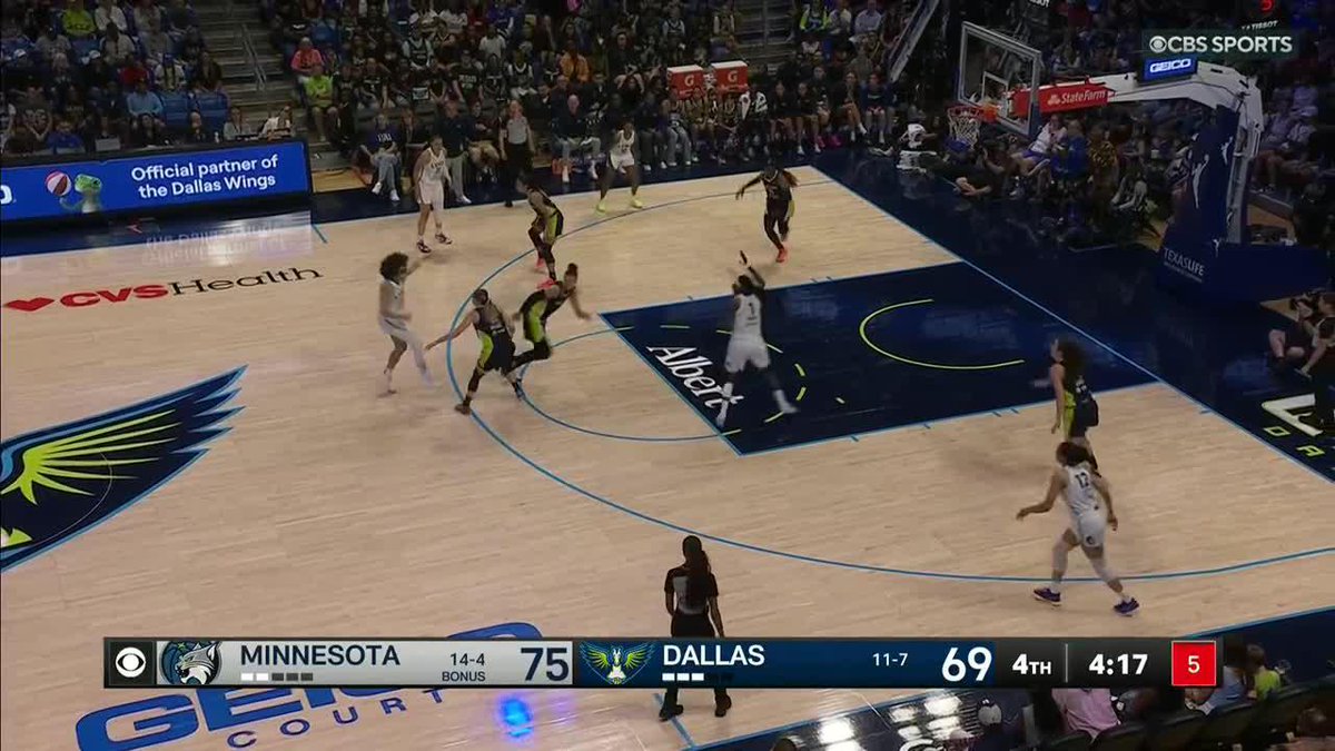 WHAT A DIME from Olivia Miles 😱 The celly was tuff too! Minnesota Lynx